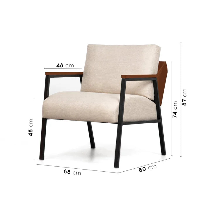 Poltrona Decorativa Soho em Couro Sintético Caramelo com Base de Metal