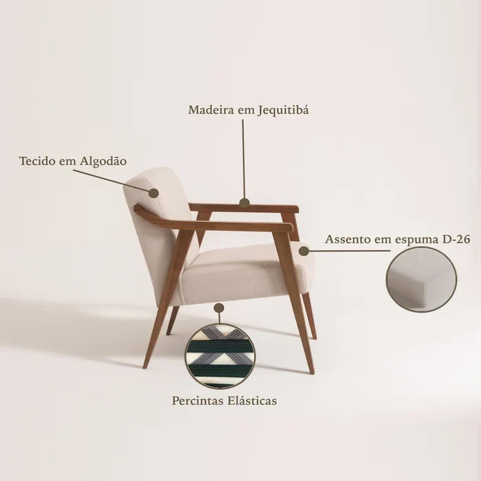Poltrona Decorativa Flávia em Madeira Jequitibá com Estofado Bege